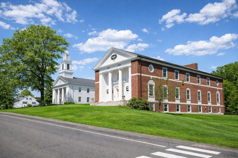 Cedar Shake Roof Construction in Middlebury, CT